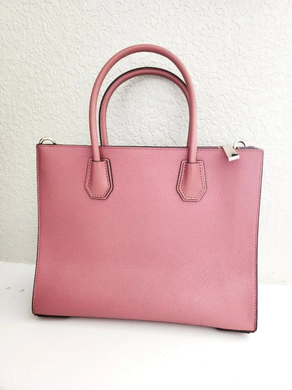 Like New Michael Kors Rose Leather Shoulder Bag Purse
